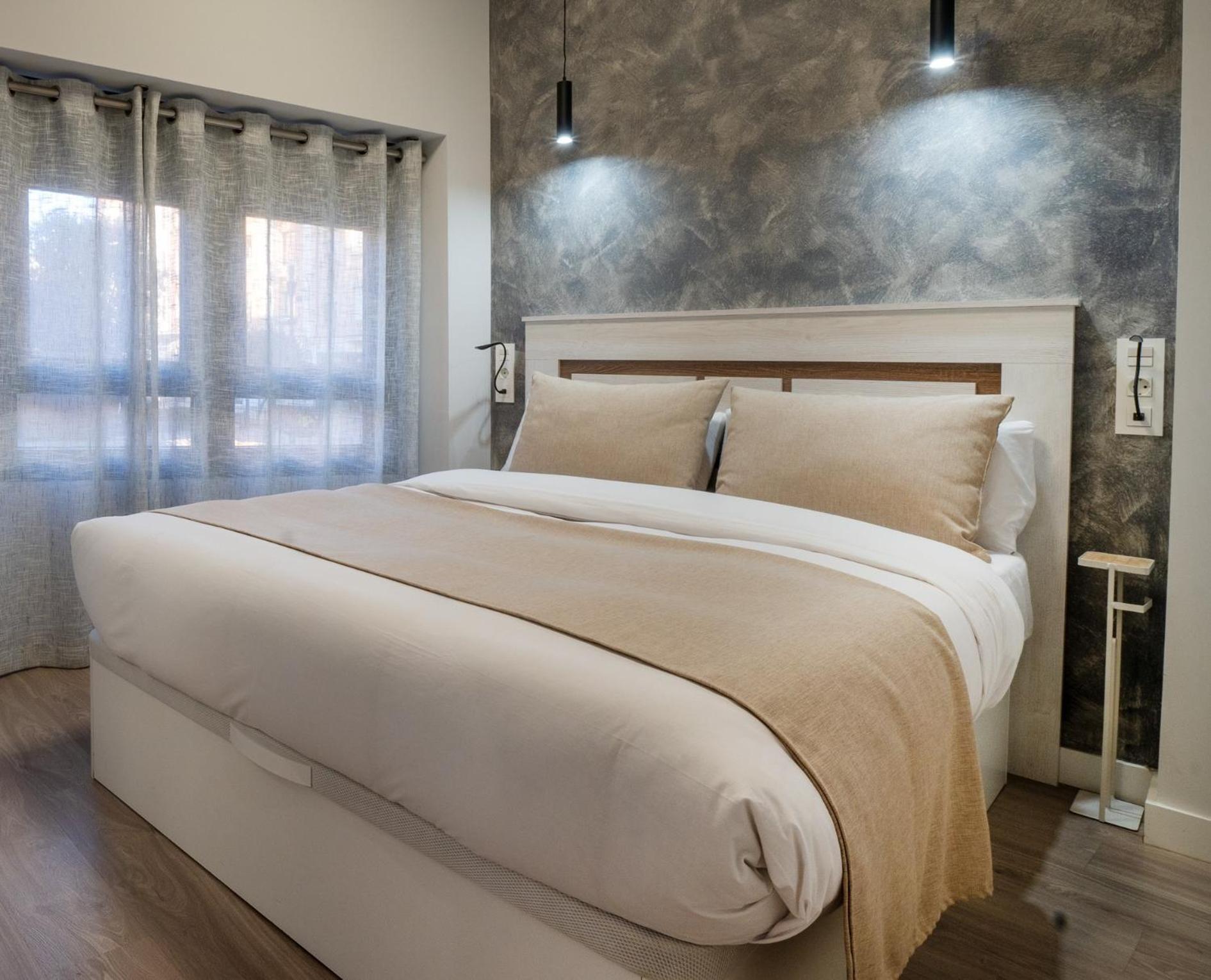 Apartamentos Aranda - Roble اراندا دي دويرو المظهر الخارجي الصورة
